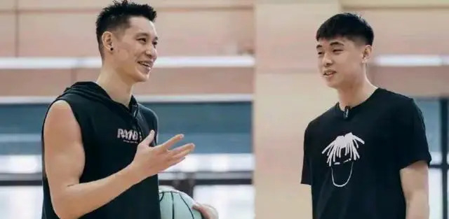 篮网签下崔永熙 林书豪点出生存法则：训练必须更狠