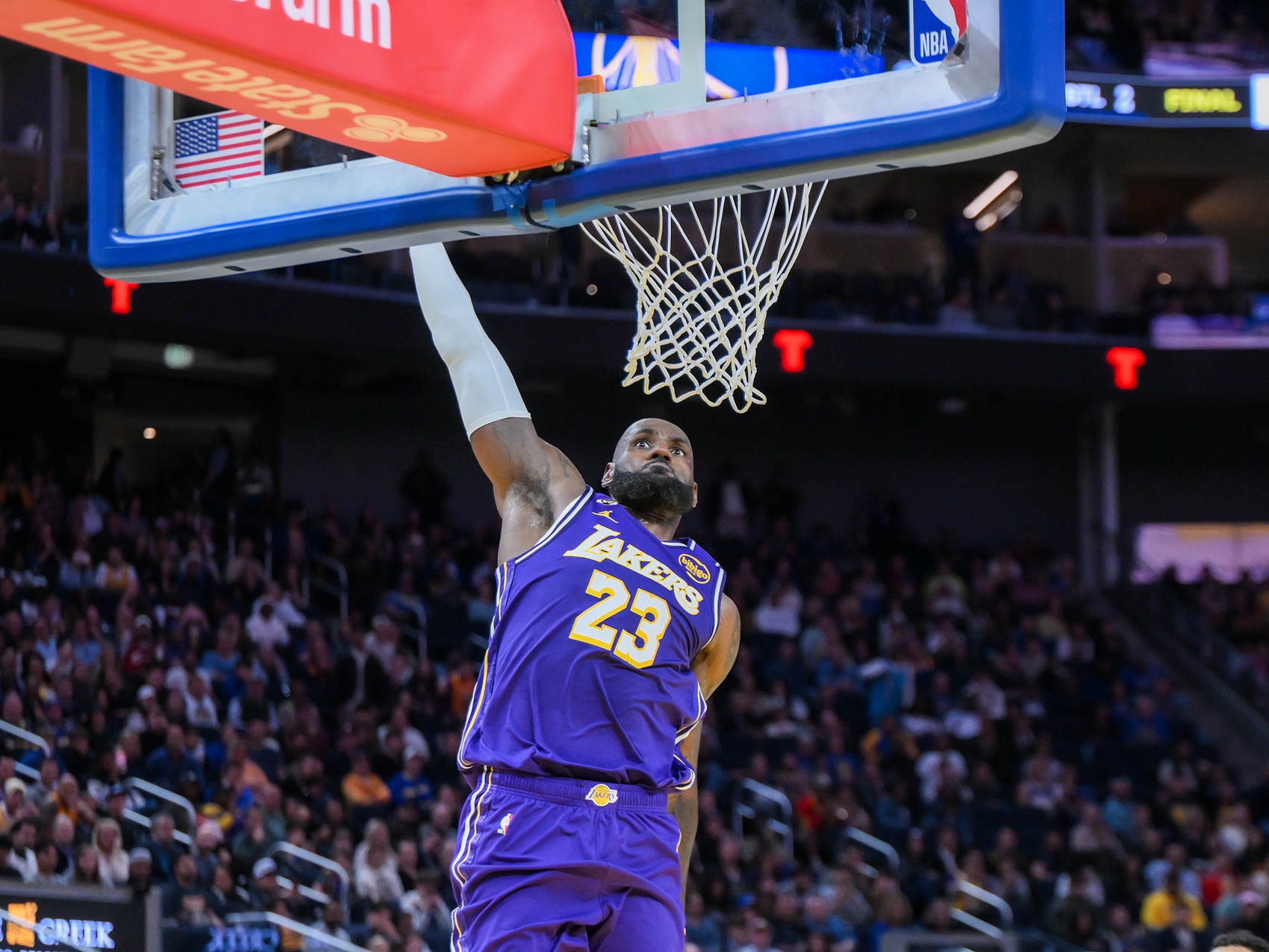 鲍尔：家庭因素阻碍詹姆斯回归骑士 落叶归根很酷但操作极难