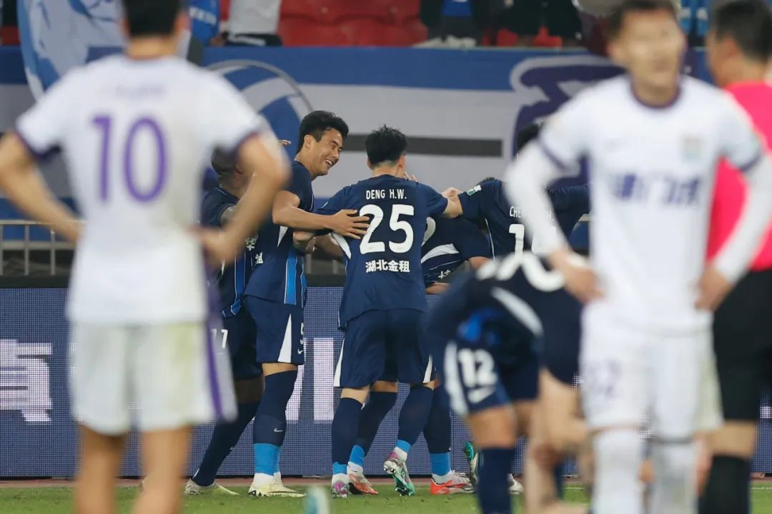 邓卓翔四场7分率三镇逆转津门虎，俱乐部考虑转正