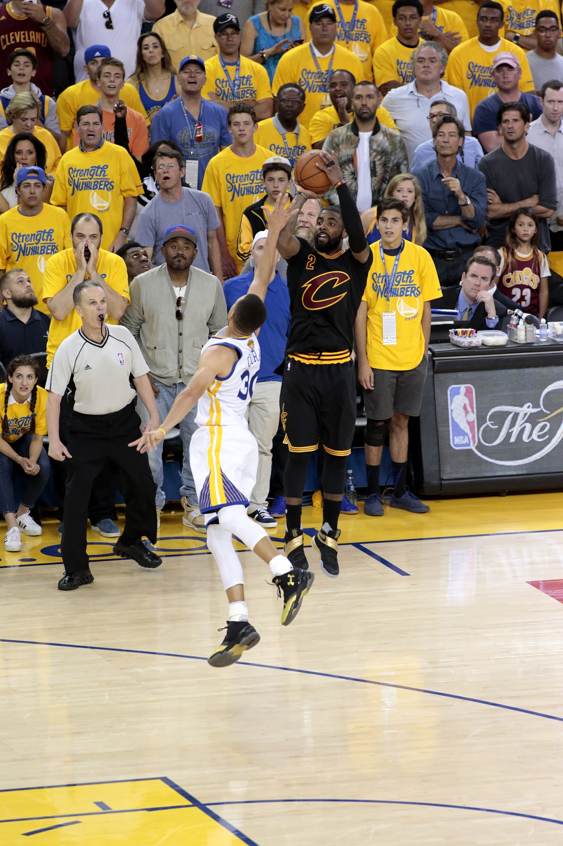 马刺后卫哈珀:骑士1-3翻盘最难忘詹欧表现 马刺后卫哈珀:骑士1-3翻盘最难忘詹欧表现