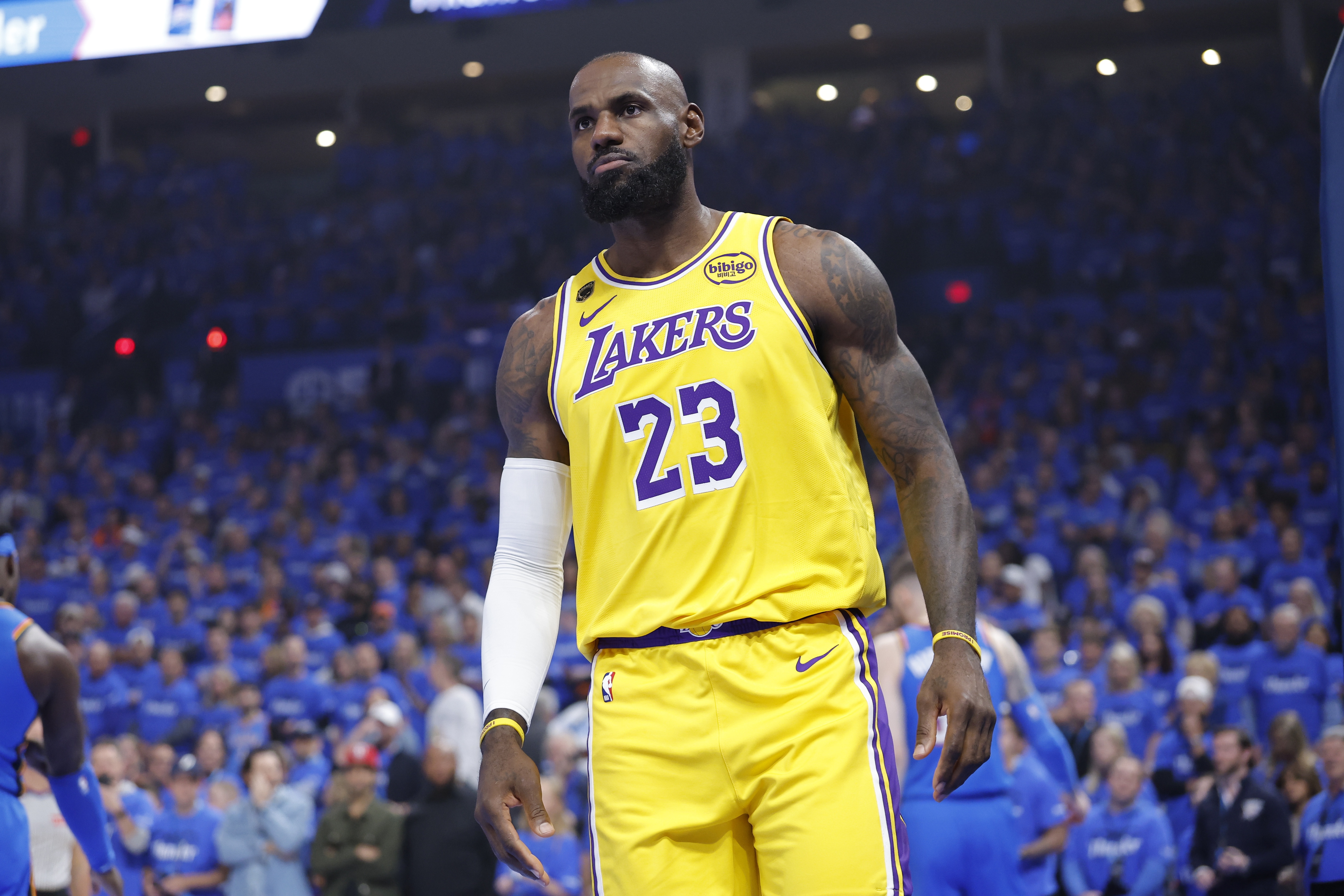 贝弗利：若我是詹姆斯绝不降薪 联盟欠他数亿