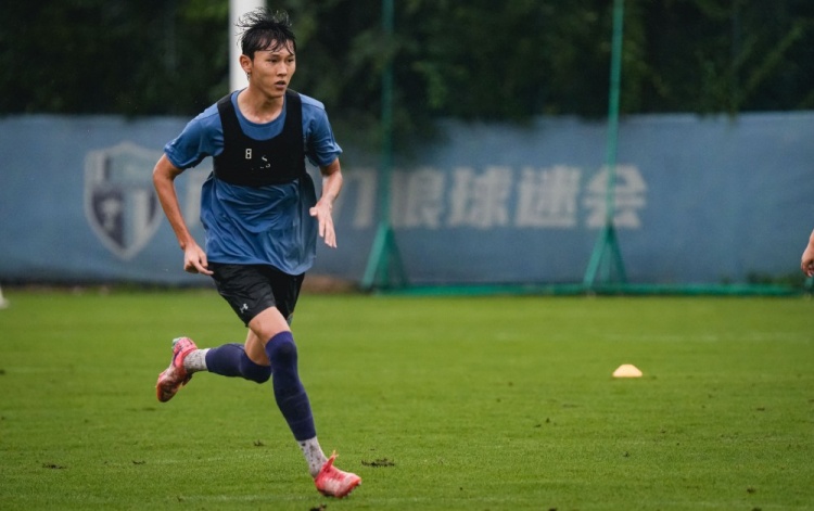 南通支云租借藏哈尔·拜沙提汗 身高191支点型锋线补强