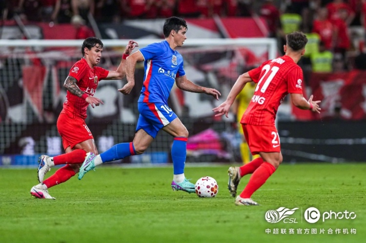 莱昂纳多李新翔破门 海港德比2-0胜申花