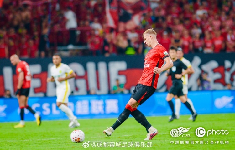 阿洛伊西:0-2落后未放弃 甘超廖荣祥轮换建功 阿洛伊西:0-2落后未放弃 甘超廖荣祥轮换建功