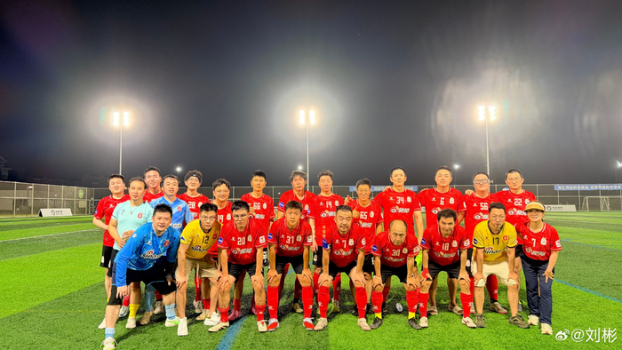 新浪1-2贝壳止步八强:徐嵩破门难救主,陈池单刀中柱成转折 新浪1-2贝壳止步八强:徐嵩破门难救主,陈池单刀中柱成转折
