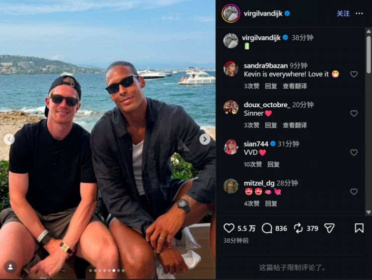范戴克社媒晒与德布劳内度假合照 范戴克社媒晒与德布劳内度假合照