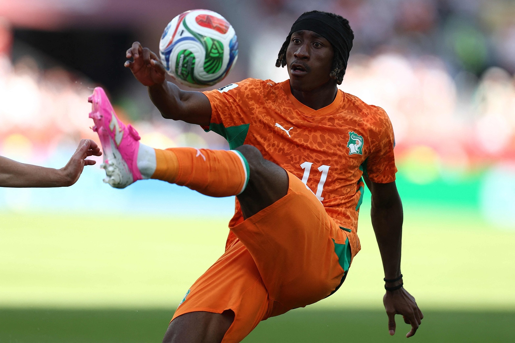 穆帅回归首胜 皇马4-1莱加内斯;FIFA成立200亿美元商业实体遭欧足联炮轰;曼奇尼二进宫救火意大利 穆帅回归首胜 皇马4-1莱加内斯;FIFA成立200亿美元商业实体遭欧足联炮轰;曼奇尼二进宫救火意大利