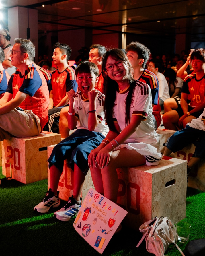 佩德里中国行收官:三城三站,拼音致谢 佩德里中国行收官:三城三站,拼音致谢